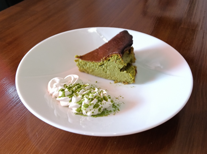 抹茶バスクチーズケーキ